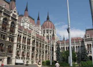 Budapest – Monuments everywhere