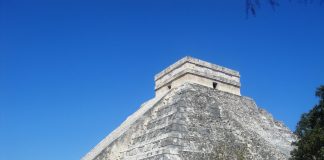 Cancun – Relax on white beaches of the azure Caribbean